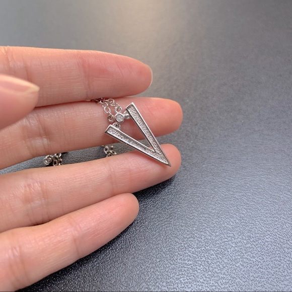 V Love Forever Necklace - Picture 3 of 5